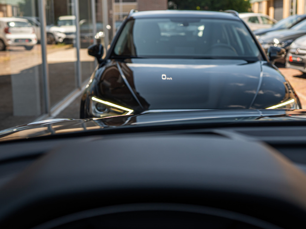 46704222-7.jpg