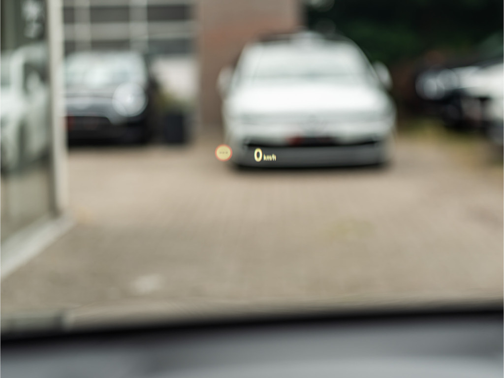 47363599-6.jpg